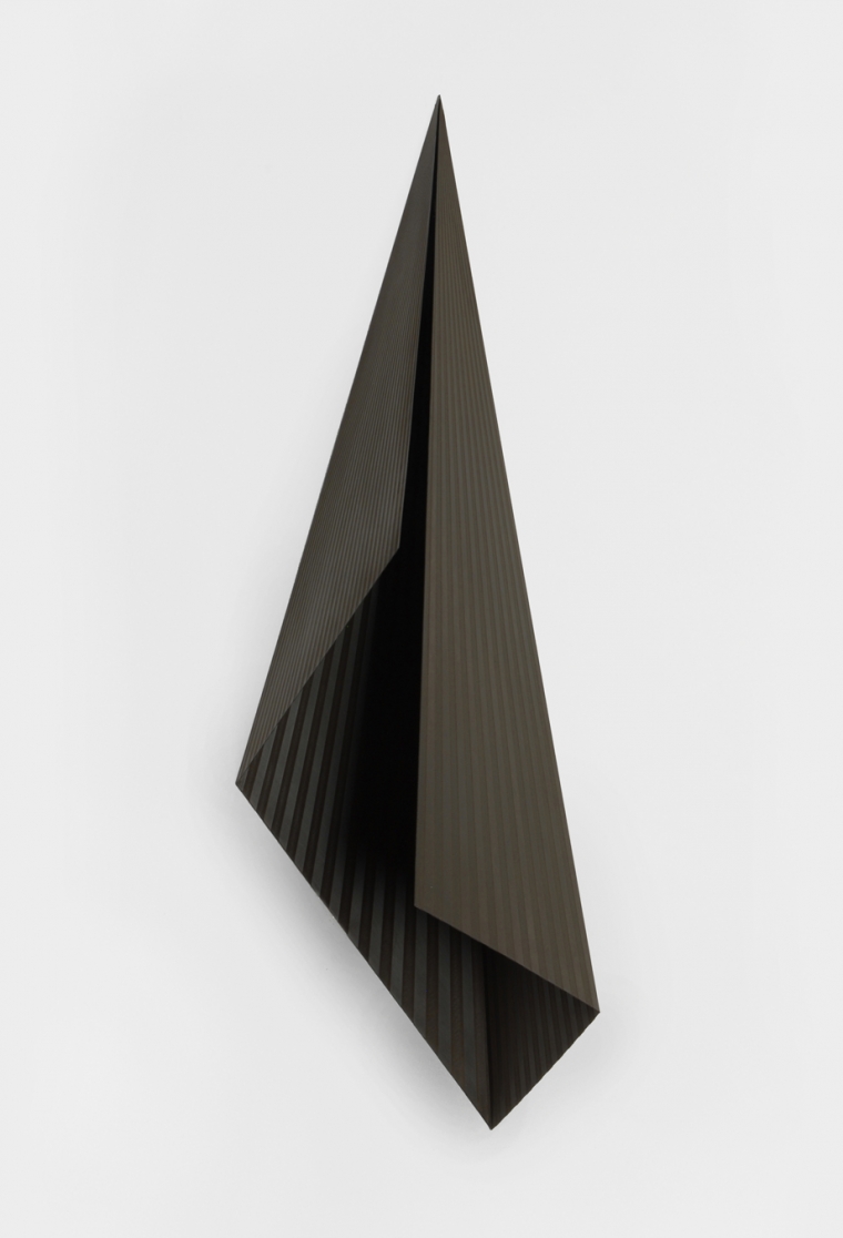 BLACK/01  Material: zinc plate;Dimension: 120 x 36 x 35 cm;Date: 2015