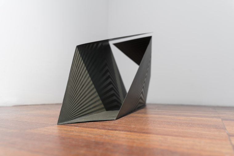 BLACK/04 Material: zinc plate; Dimension: 120 x 36 x 35 cm; Date: 2015; photo: Sonia Bober