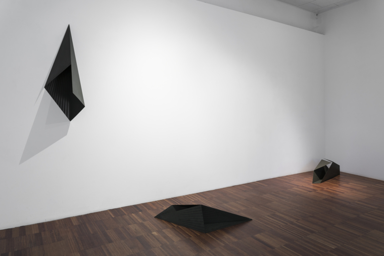 BLACK/01, 04, 05 - each: Material: zinc plate; Dimension: 120 x 36 x 35 cm; Date: 2015; photo: Sonia Bober