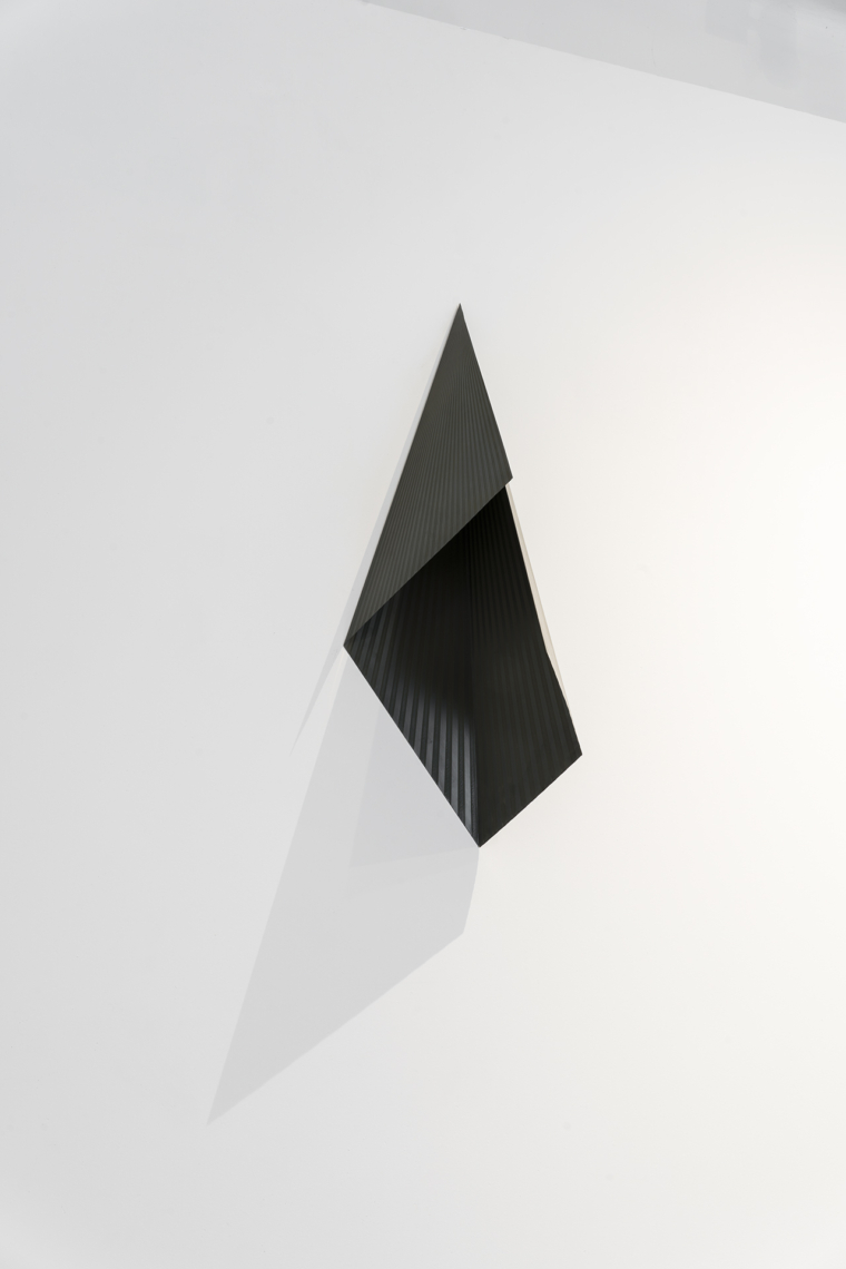 BLACK/01 Material: zinc plate; Dimension: 120 x 36 x 35 cm; Date: 2015; photo: Sonia Bober