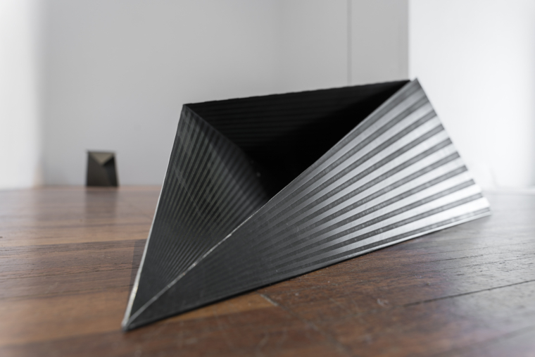 BLACK/05 Material: zinc plate; Dimension: 120 x 36 x 35 cm; Date: 2015; photo: Sonia Bober