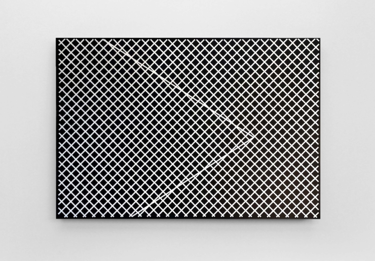 CENTRE series 015 Technique: serigraphy on plywood; Dimension: 48,5 x 35 cm; Date: 2020